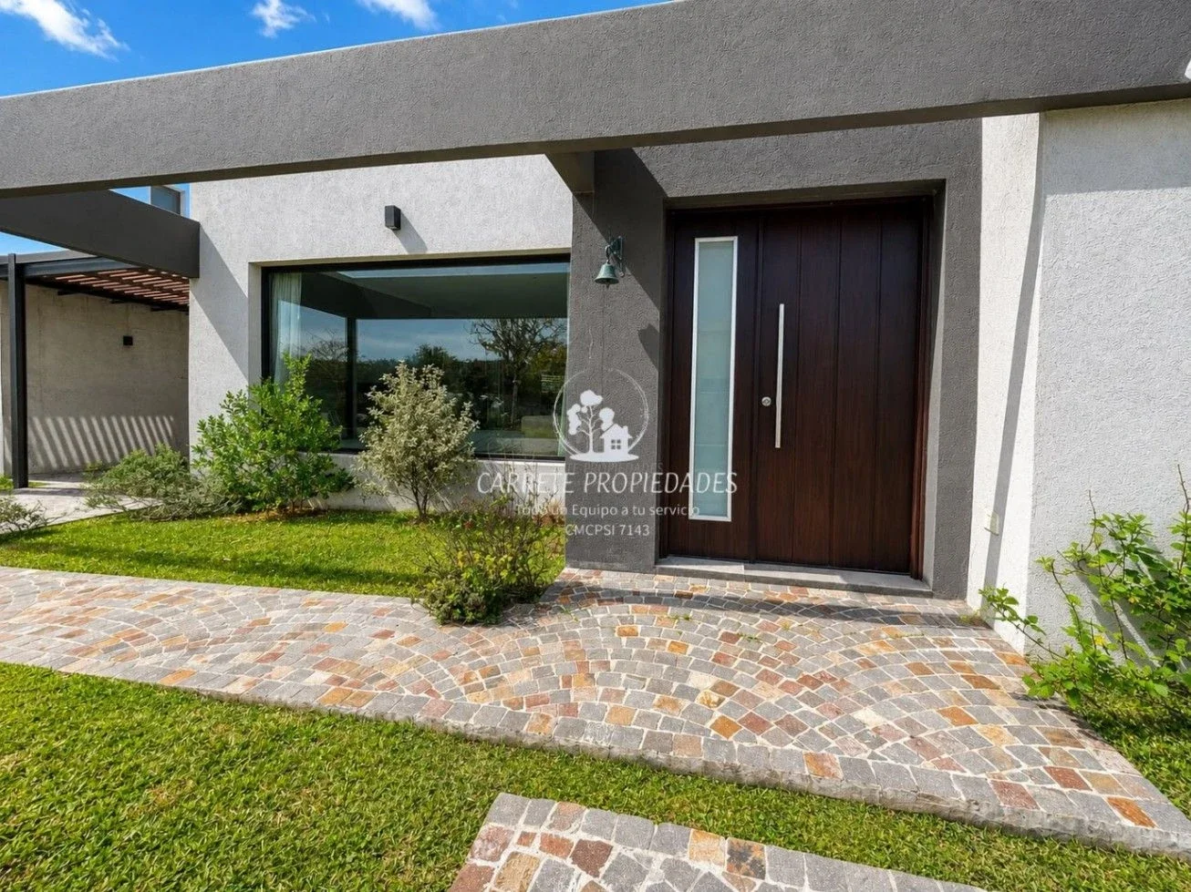 Casa en venta de 4 ambientes y pileta. Fondo a Verde. Barrio Santa Elena. Pilar - Imagen 3