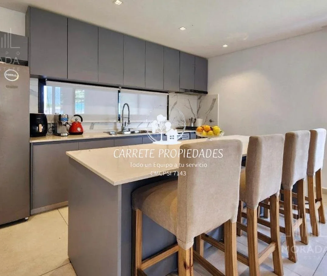 Casa en venta Moderna de 5 amb, pileta y fondo verde. Barrio Santa Lucia. Pilar - Imagen 4