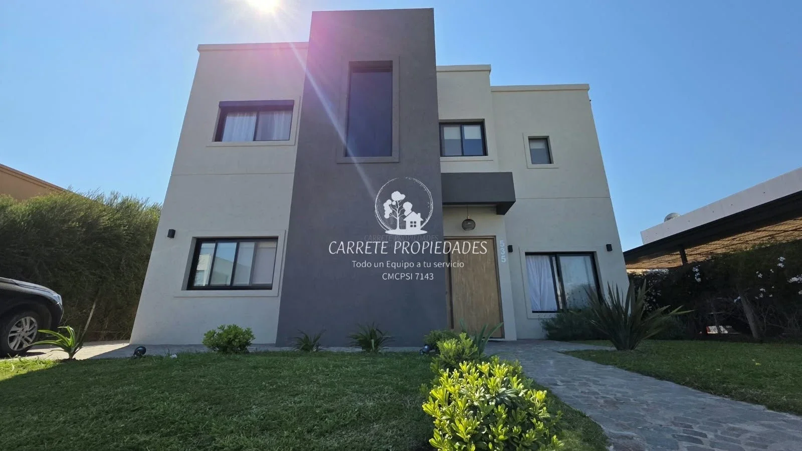 Casa en venta de 6 amb. con pileta y fondo a verde. Barrio Santa Elena. Pilar - Imagen 2