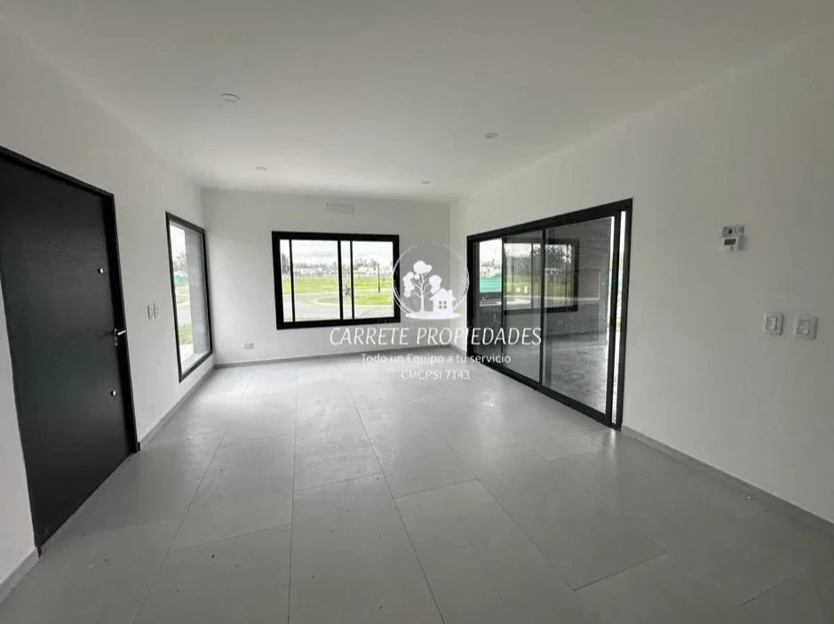 Casa en venta de 4 ambientes Moderna. Barrio Santa Lucia. Pilar - Imagen 4