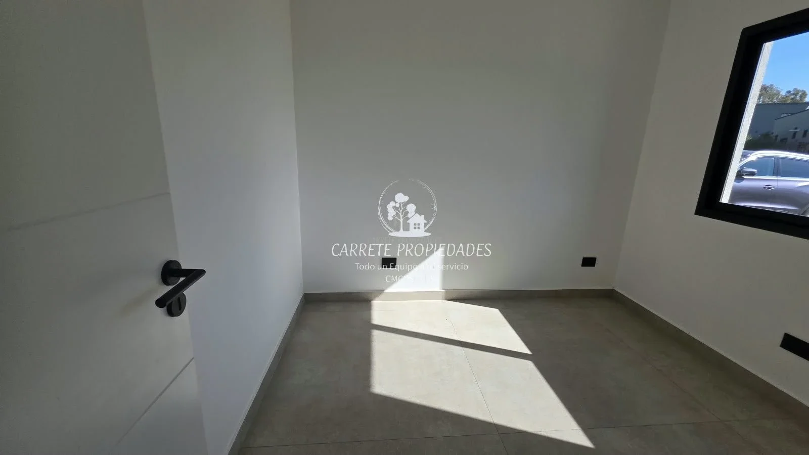Casa en venta de 5 ambientes, pileta y fondo a verde. Barrio Santa Elena. Pilar - Imagen 5