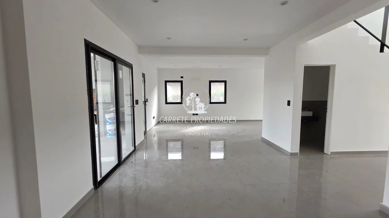 Casa en venta 5 ambientes y pileta. Lote con fondo a reserva. Santa Elena. Pilar - Imagen 5