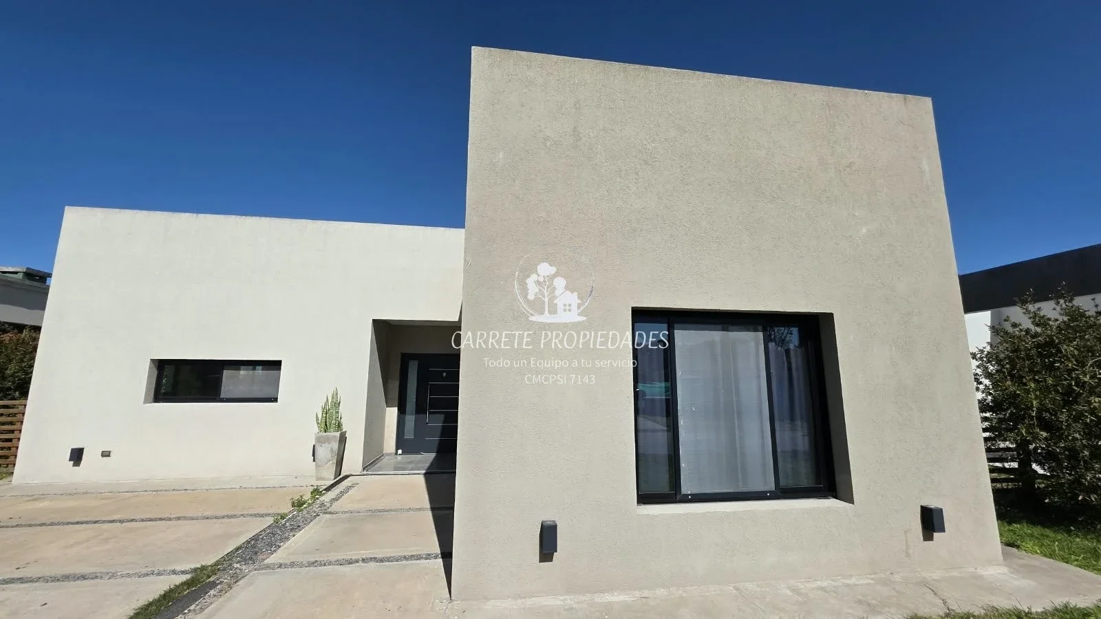 Casa en ALQUILER de 4 ambientes y pileta. Barrio San Ramón. Pilar del Este. - Imagen 2
