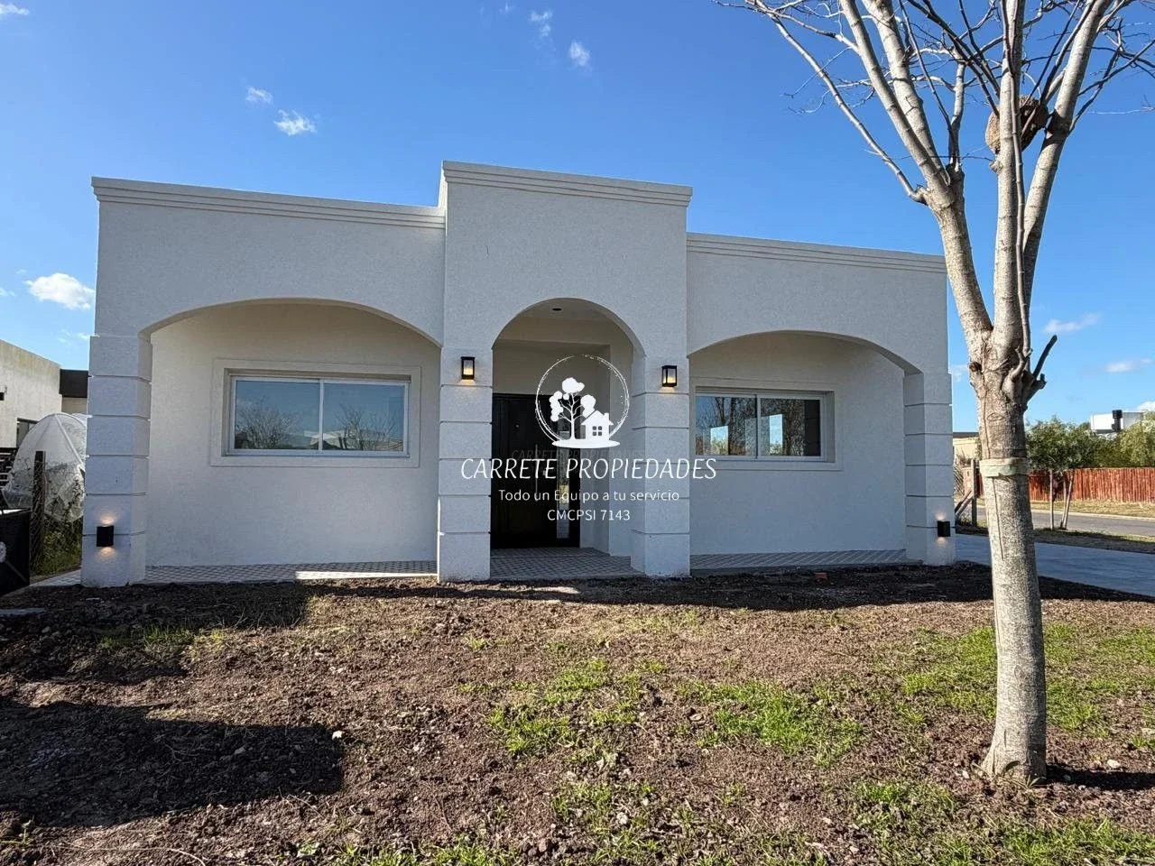 Casa de 5 ambientes en lote central en venta. Barrio San Ramón. Pilar del Este - Imagen 3