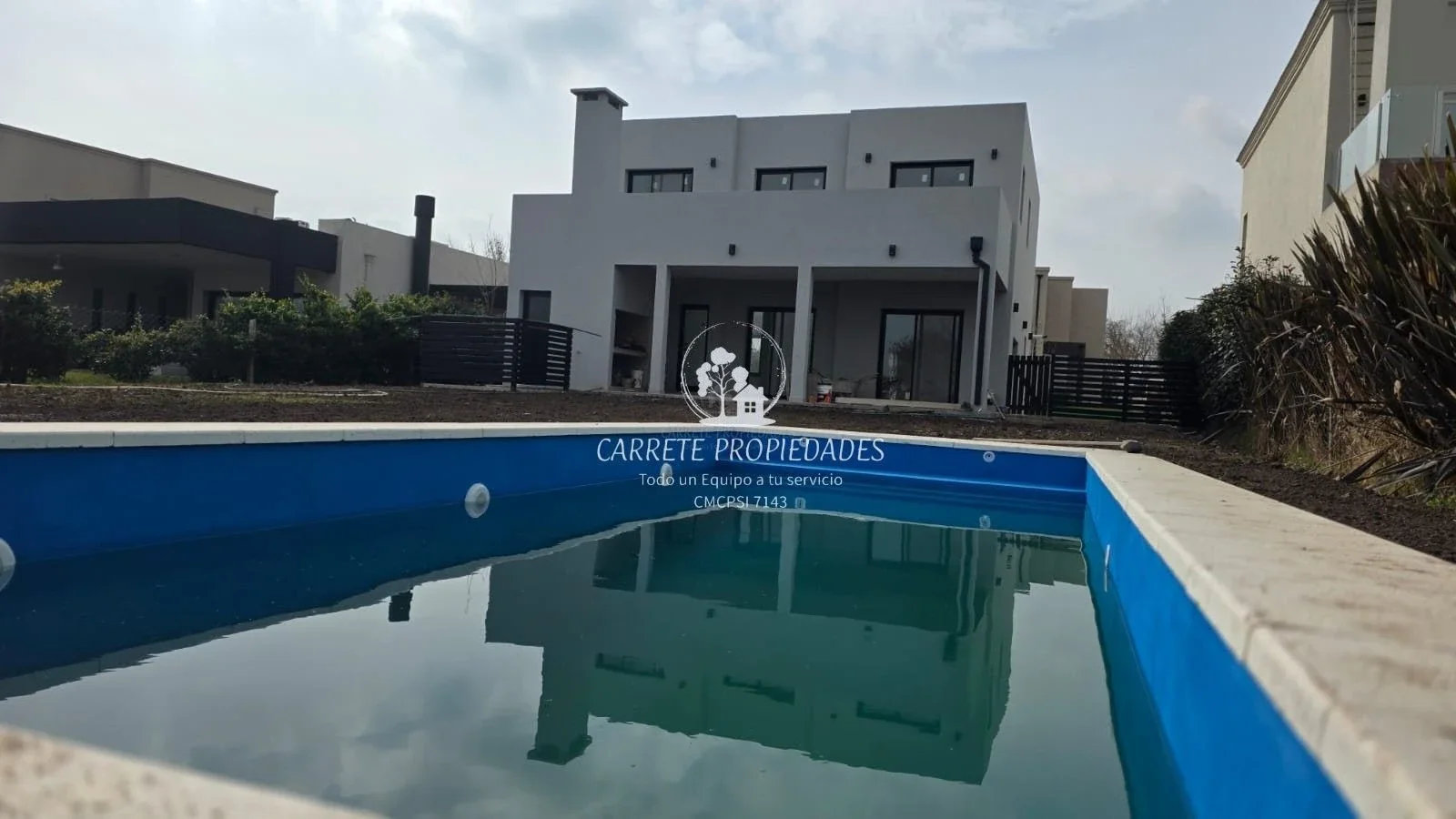 Casa en venta 5 ambientes y pileta. Lote con fondo a reserva. Santa Elena. Pilar - Imagen 2