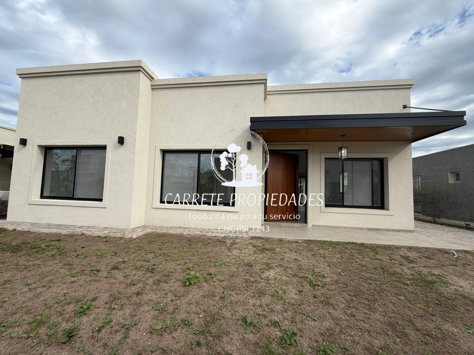 Casa en venta Premuim de 4 ambientes al verde. Barrio Santa Elena. Pilar - Imagen 1