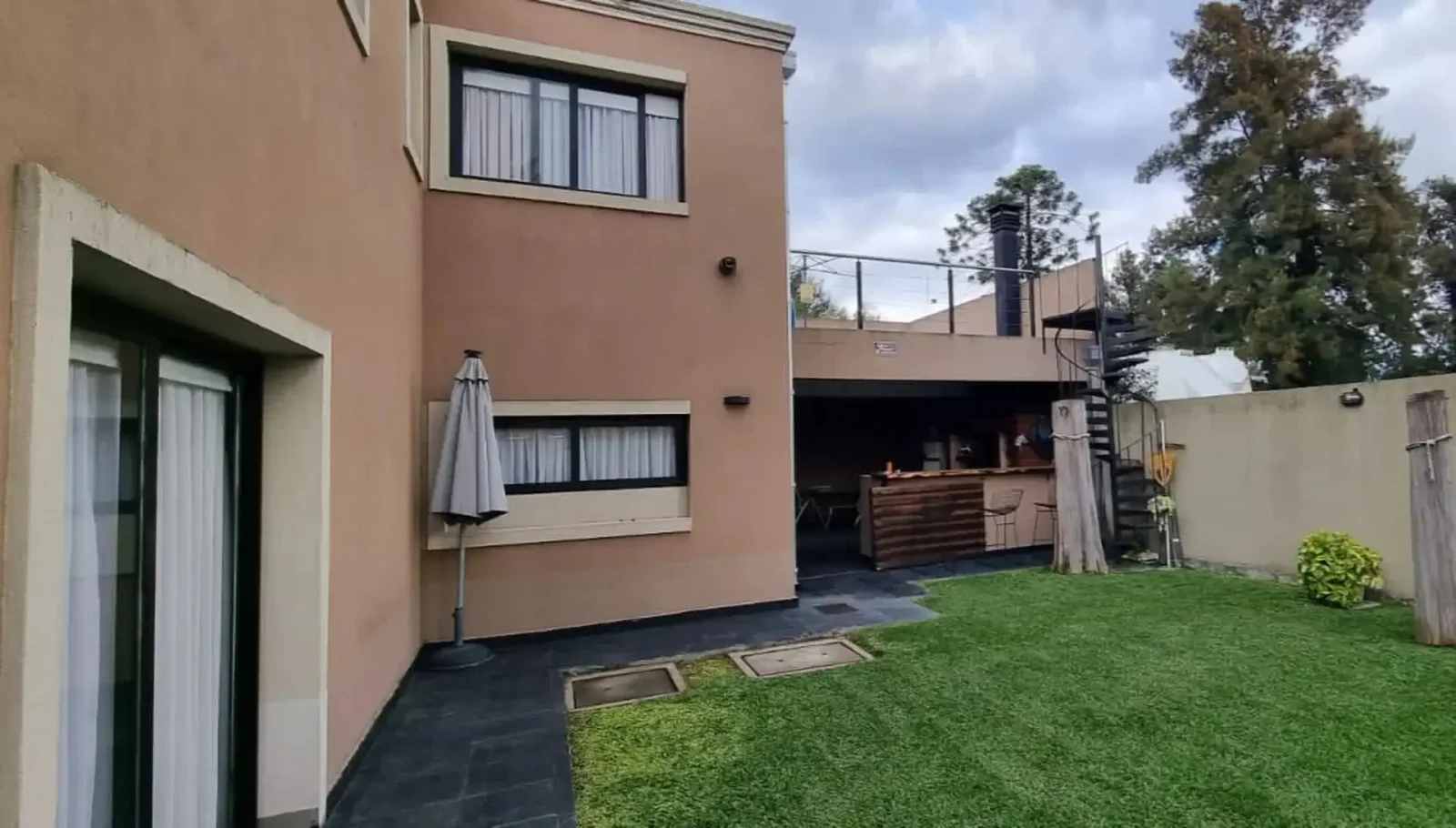 Casa en venta c/ cochera en Ituzaingó Norte - Imagen 2