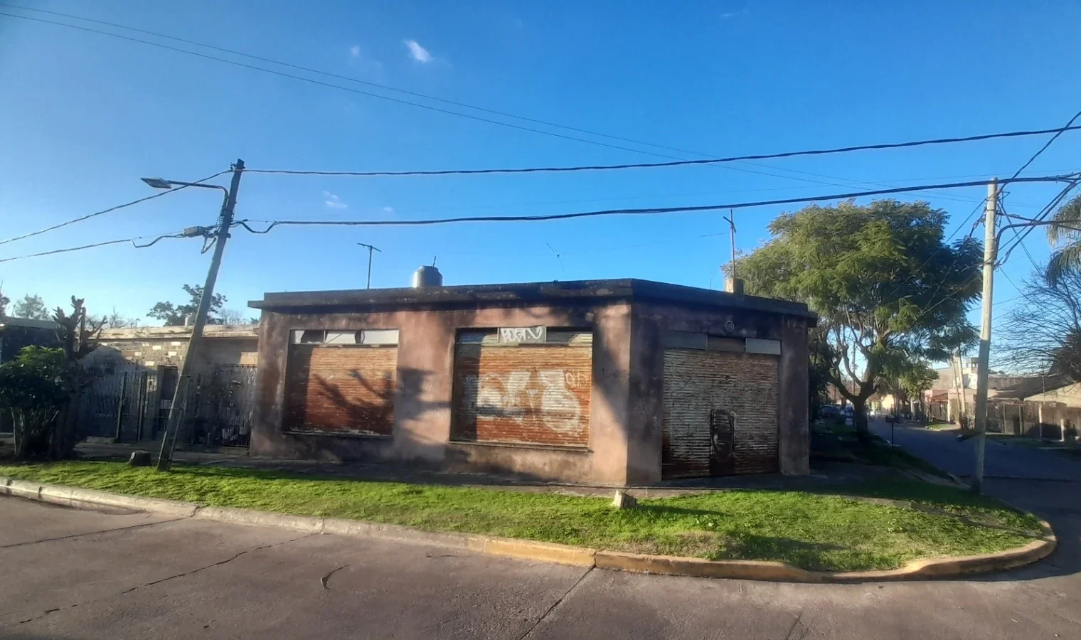 VENTA CASA CON LOCAL ITUZAINGO - Imagen 3