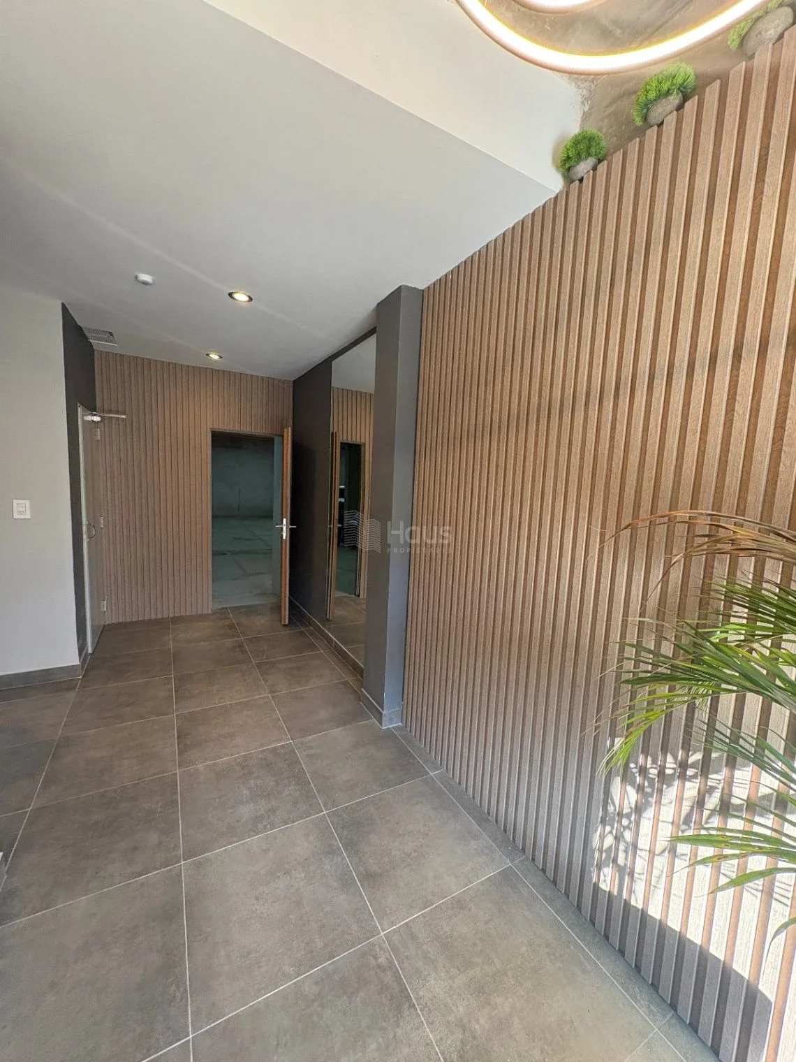Venta Monoambiente con Patio - Ituzaingo 400 - Imagen 2