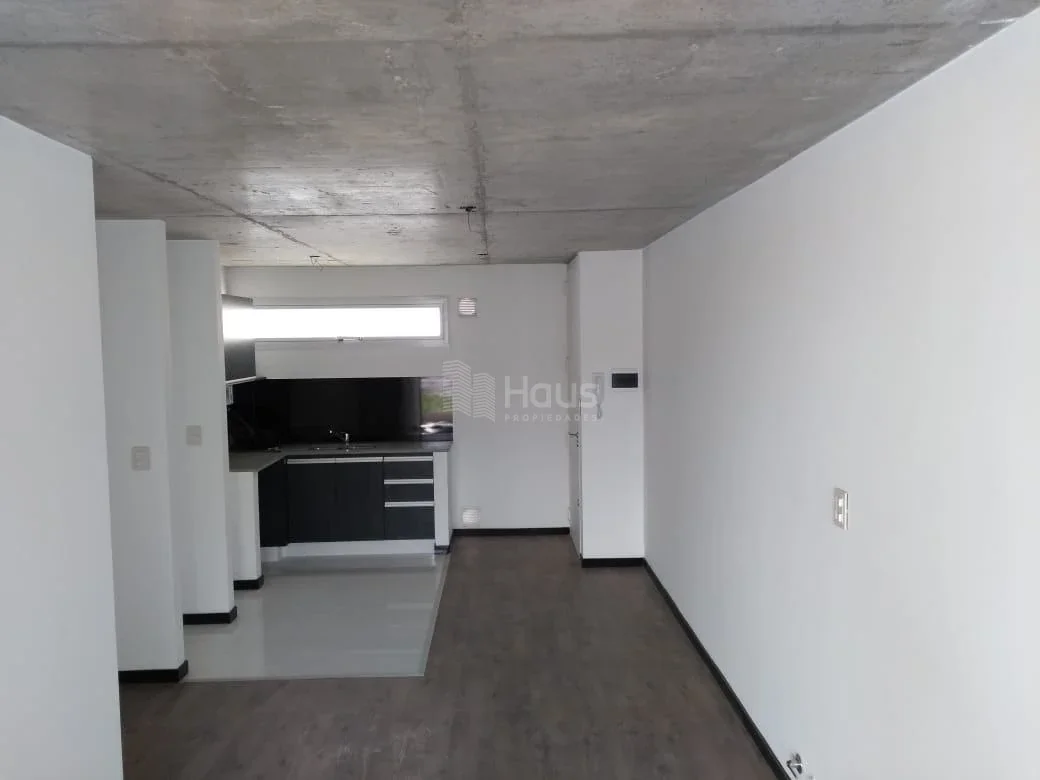 Departamento 1 Dormitorio en Alquiler - Cerrito 1265 - Imagen 3