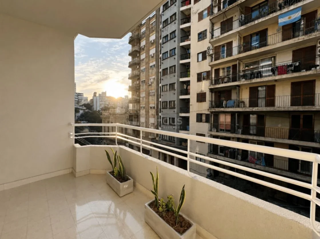Venta Departamento 3 dormitorios Santa Fe 1400 - Imagen 1