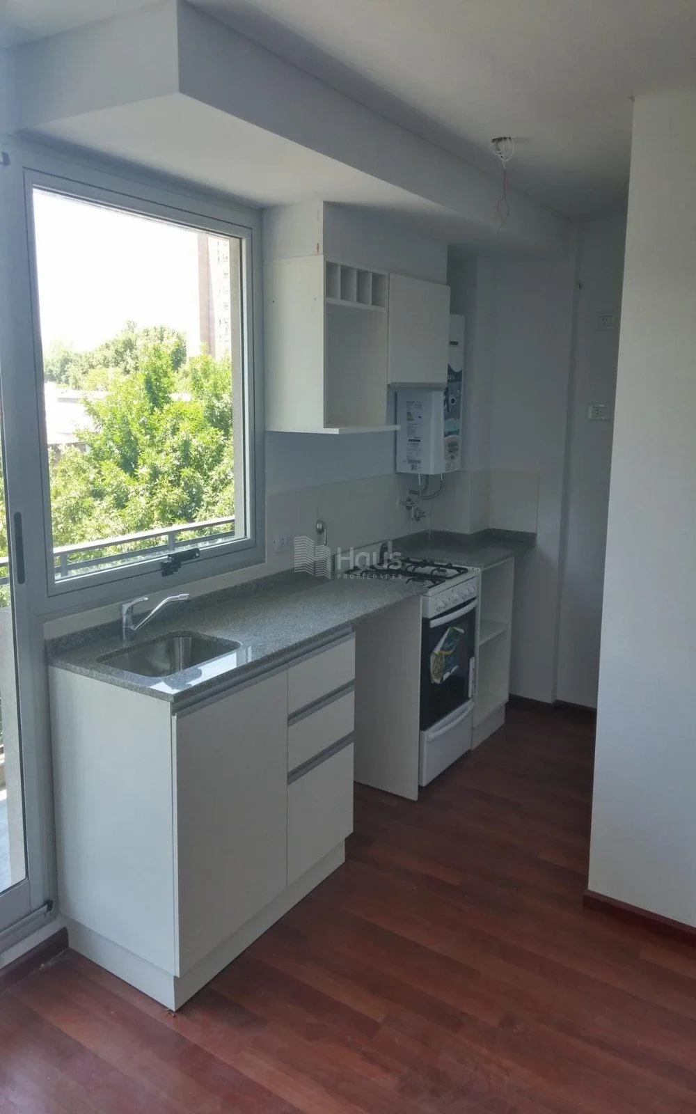 Venta 1 dormitorio y cochera - Necochea 2000 - Imagen 2