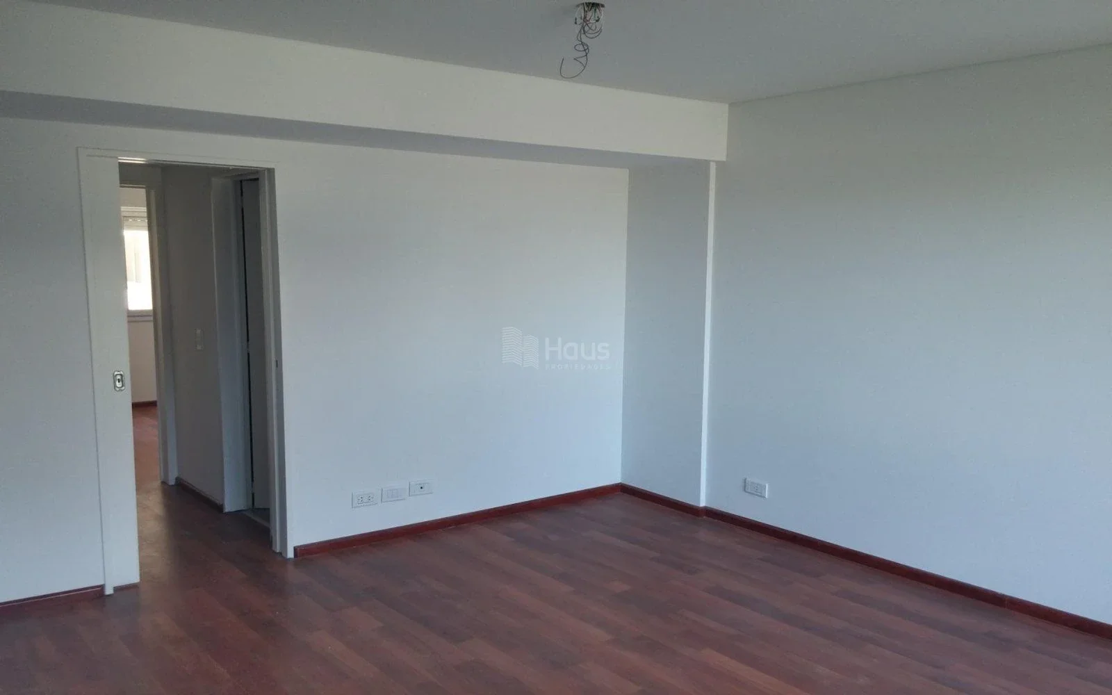 Venta 1 dormitorio y cochera - Necochea 2000 - Imagen 4