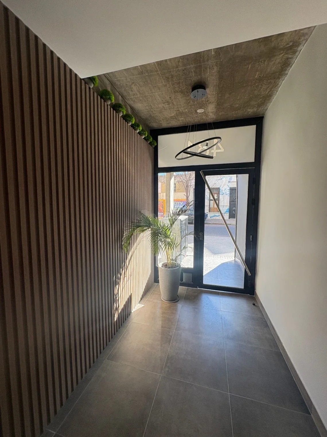 Venta Monoambiente con Patio - Ituzaingo 400 - Imagen 3