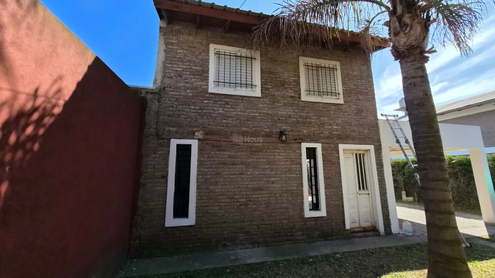 Casa en venta c/ cochera en Pueblo Esther - Imagen 2