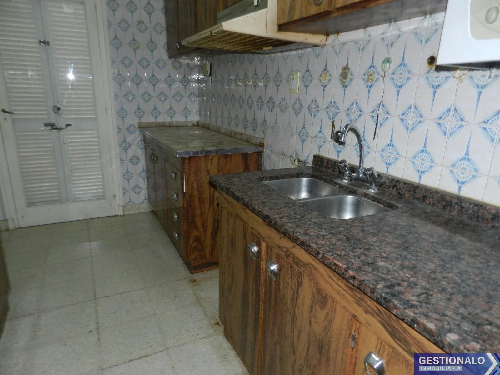 Casa en alquiler c/ cochera en San Carlos Centro - Imagen 5