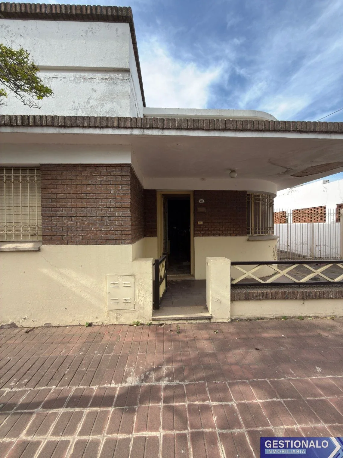 Casa en venta c/ cochera en San Carlos Centro - Imagen 2