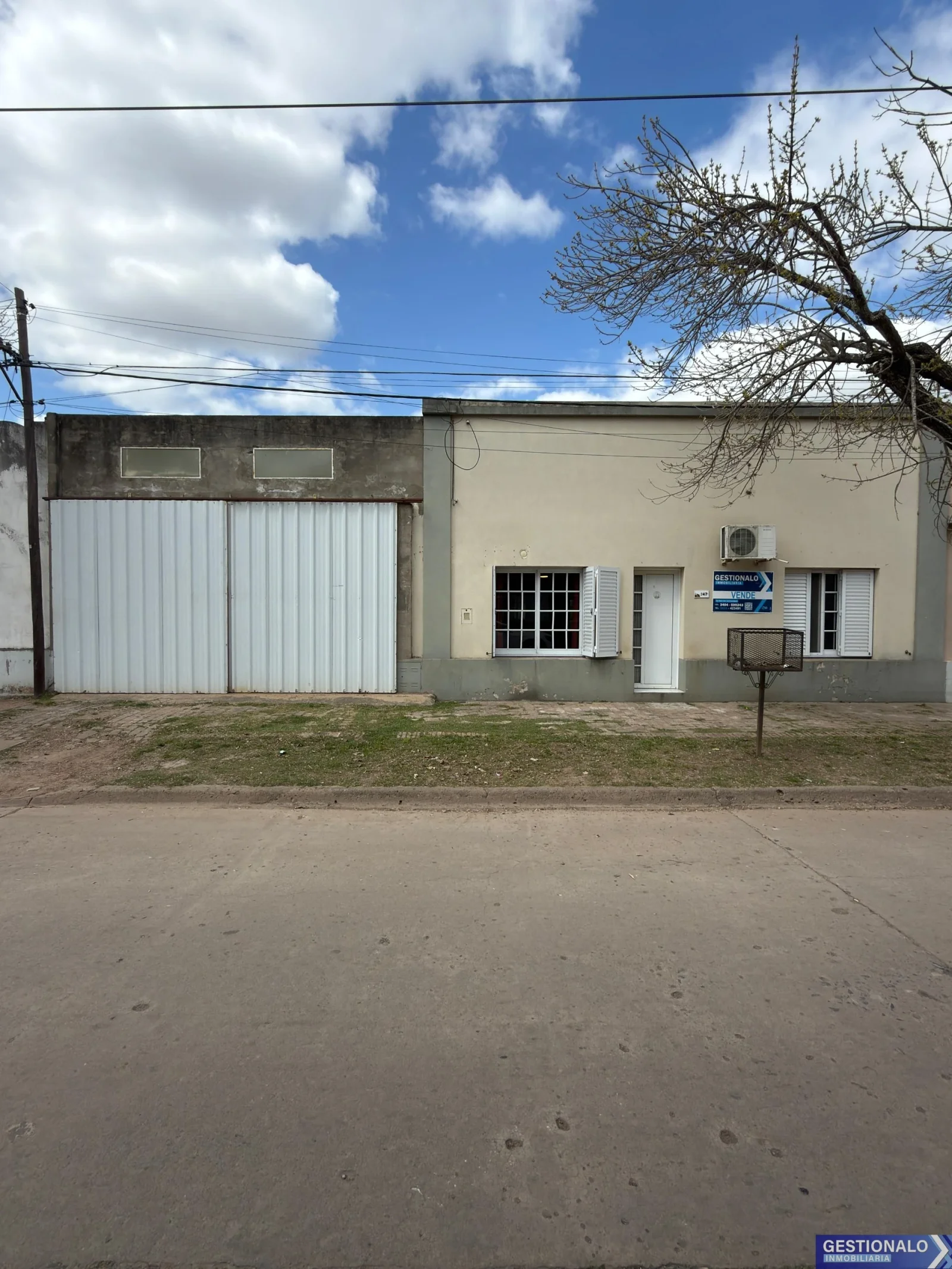 Casa en venta c/ cochera en San Carlos Centro. - Imagen 1