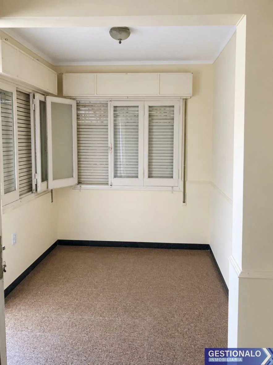 Casa en venta c/ cochera en San Carlos Centro - Imagen 2
