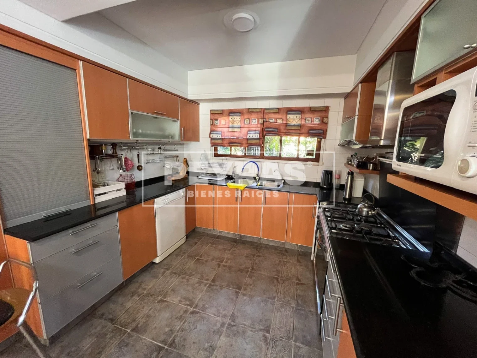 Casa 5 Ambientes en La Martona - Financiación y Permuta / Parte de Pago - Imagen 4