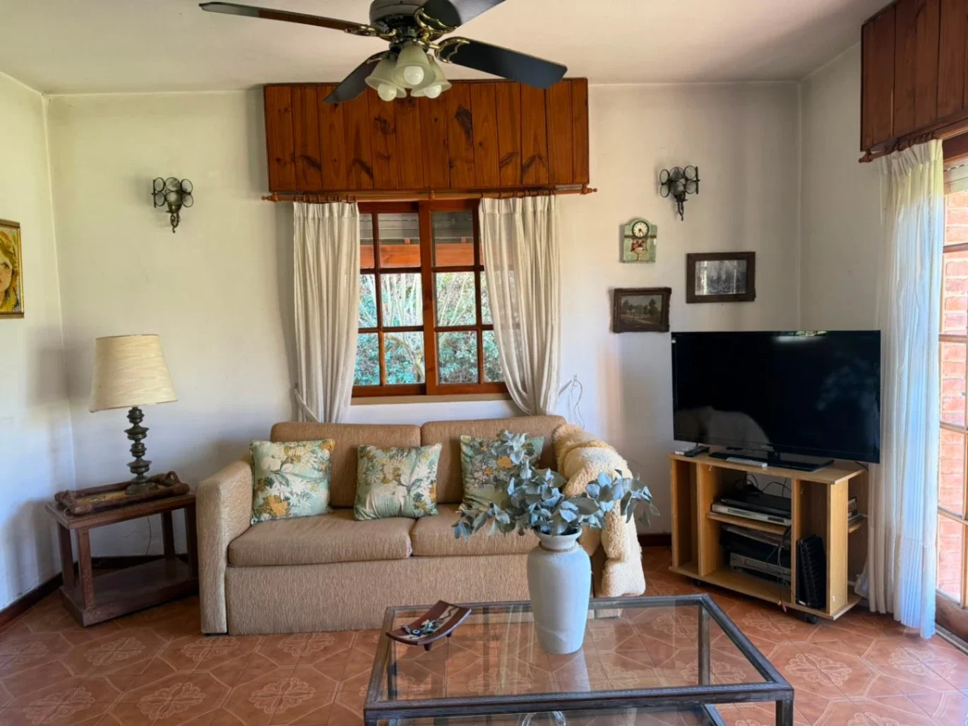 Alquiler anual – Casa 4 ambientes en Club de Campo La Martona - Imagen 2