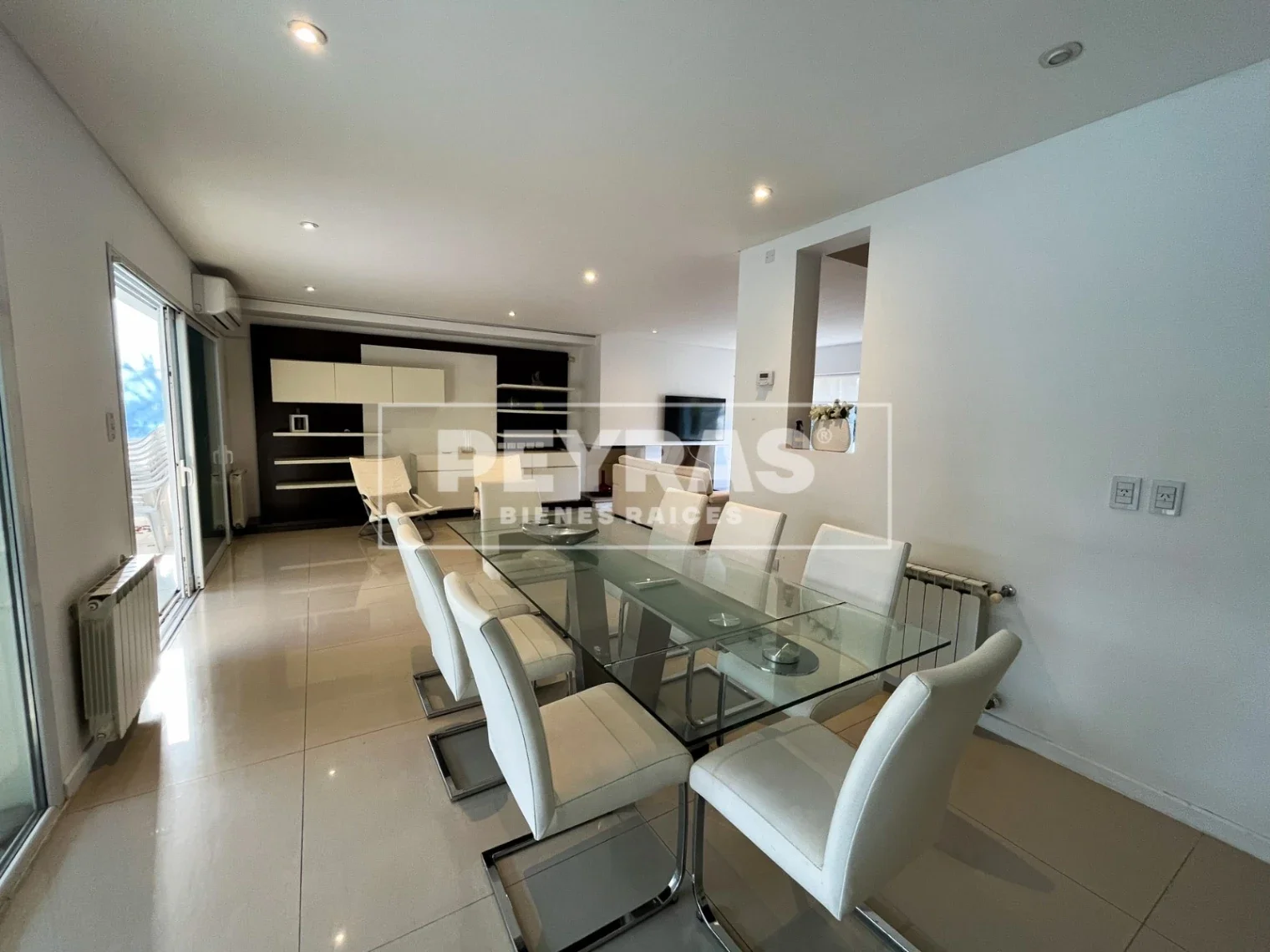 Casa 6 Ambientes, 5 Dormitorios en Club de Campo La Martona - Imagen 5