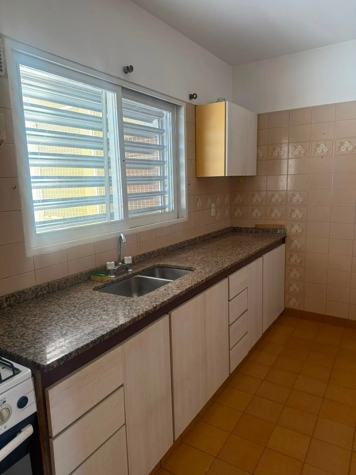 Departamento en alquiler c/ cochera en Lanús Este - Imagen 4