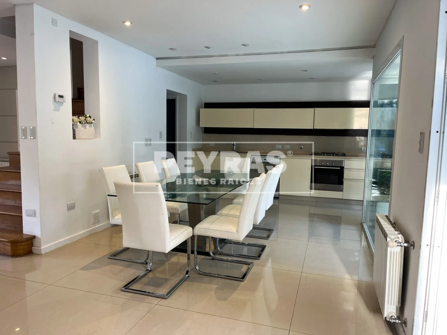 Casa 6 Ambientes, 5 Dormitorios en Club de Campo La Martona - Imagen 4