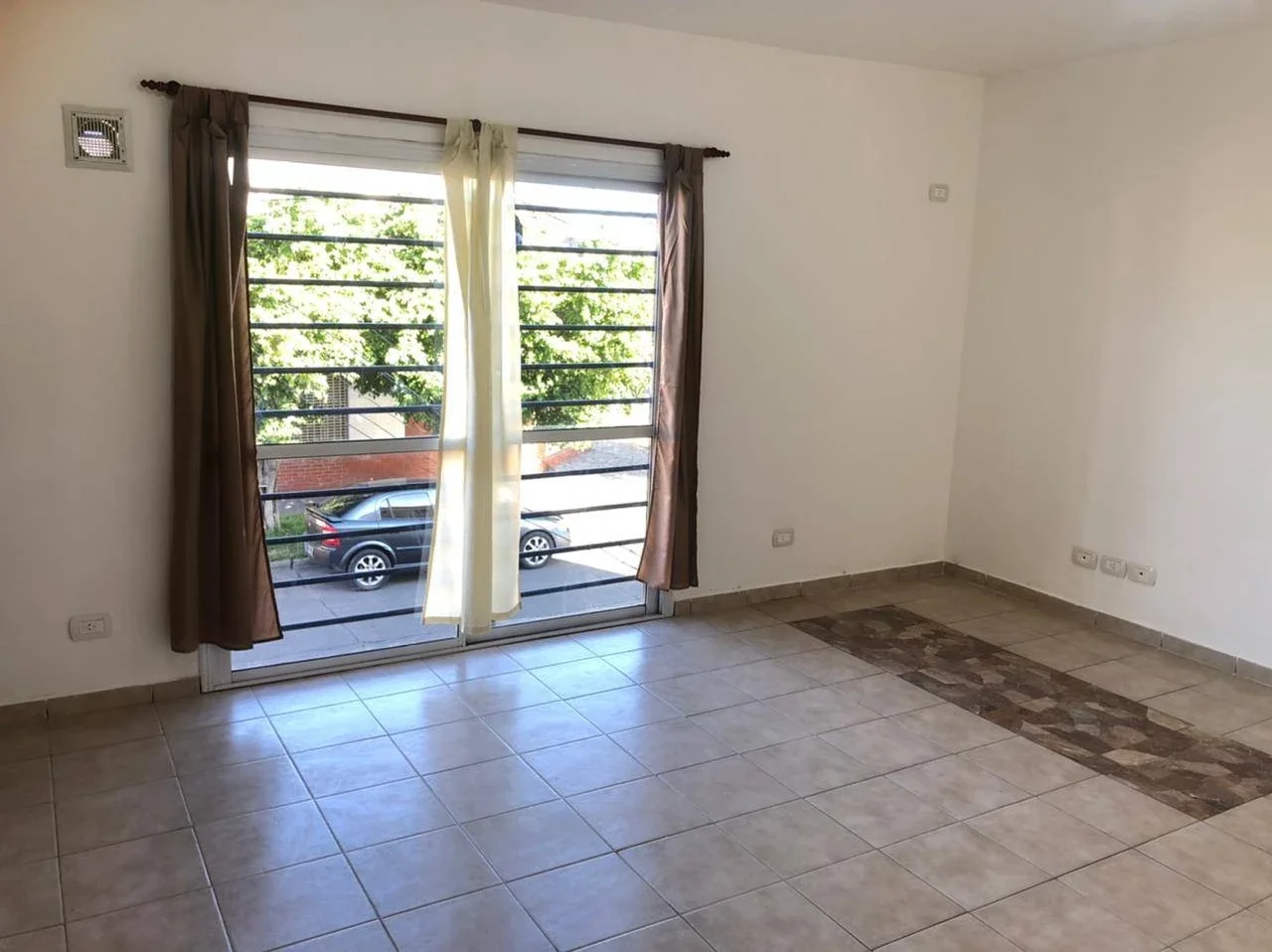 Departamento en alquiler en Lanús Este - Imagen 2