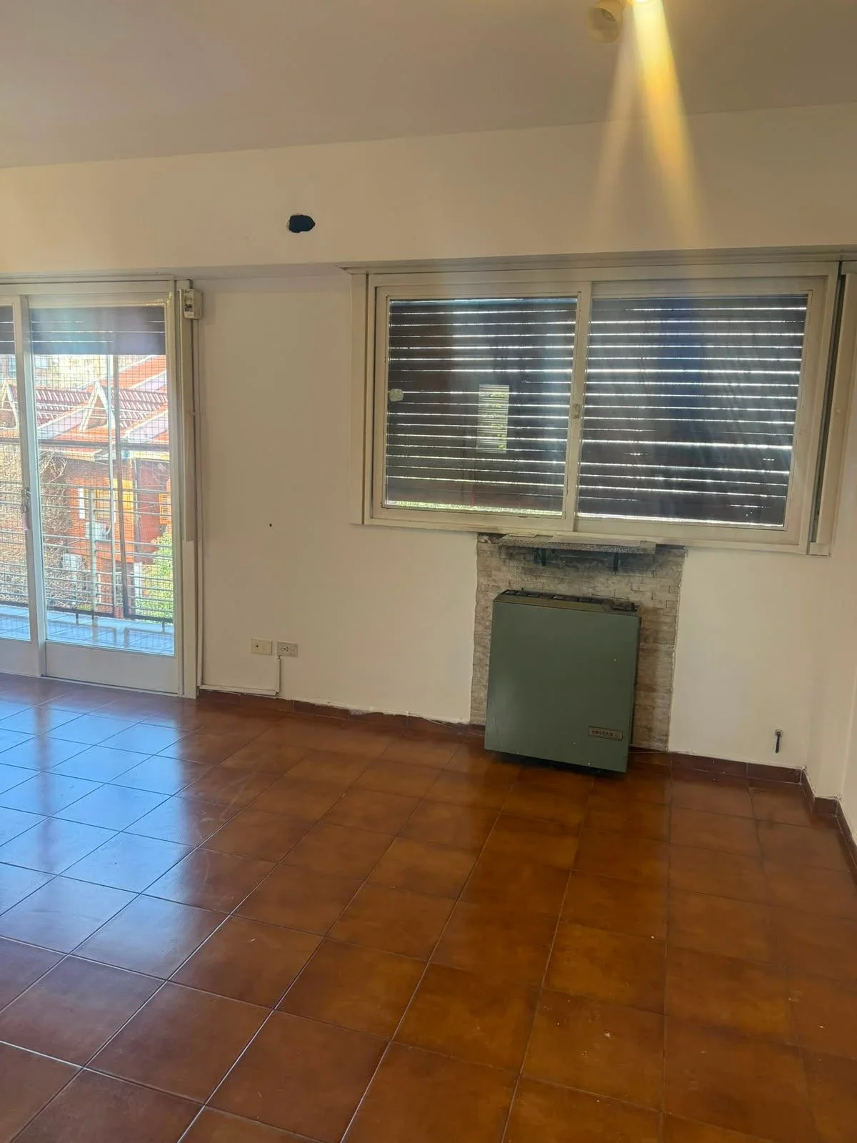 Departamento en alquiler c/ cochera en Lanús Este - Imagen 1