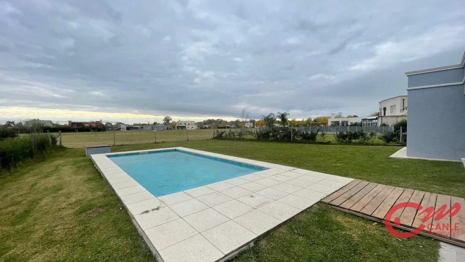 Casa en alquiler c/ cochera en Belén de Escobar - Imagen 2