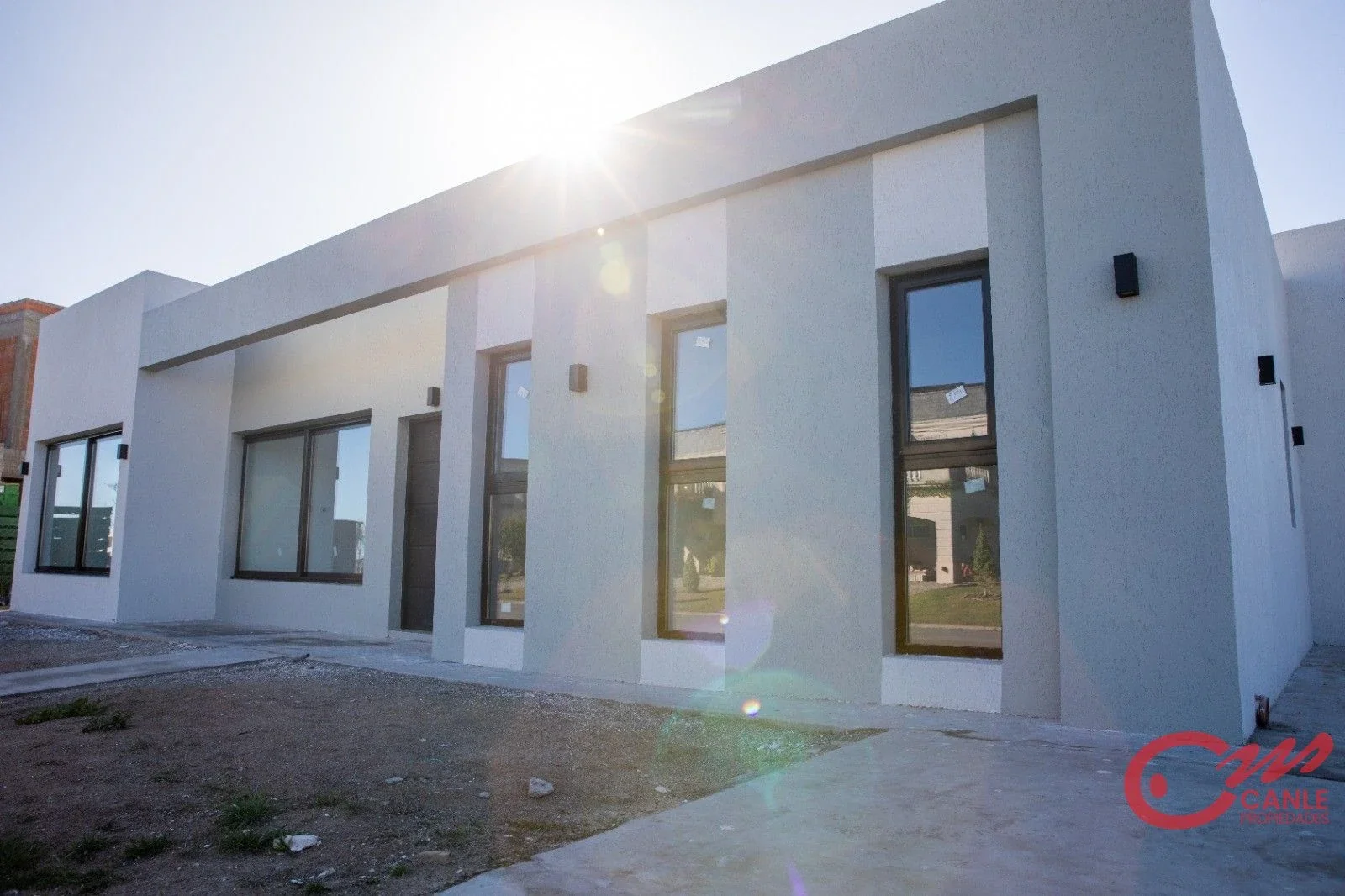 Casa en venta a la laguna en San Sebastián. Apto Credito - Imagen 3