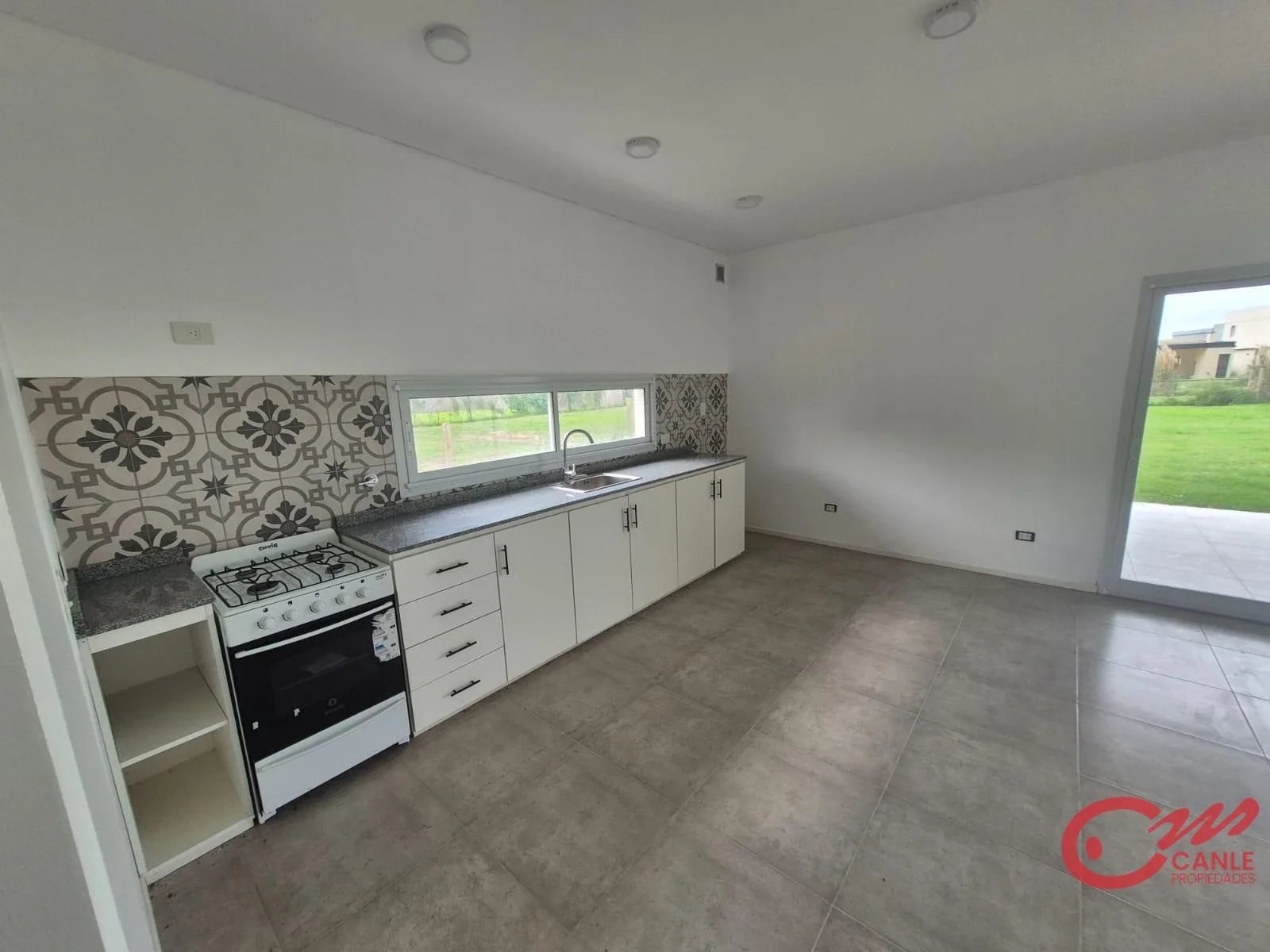 Casa en venta c/ cochera en San Sebastián - Imagen 3