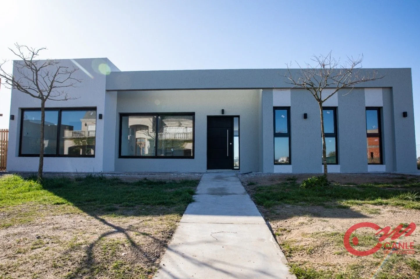 Casa en venta a la laguna en San Sebastián. Apto Credito - Imagen 2