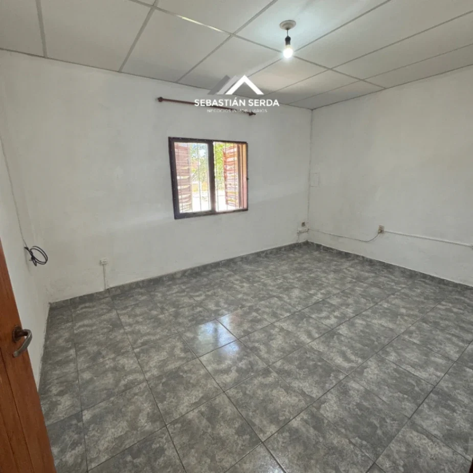 Casa en venta de 2 dormitorios c/ cochera en Almafuerte - Imagen 2