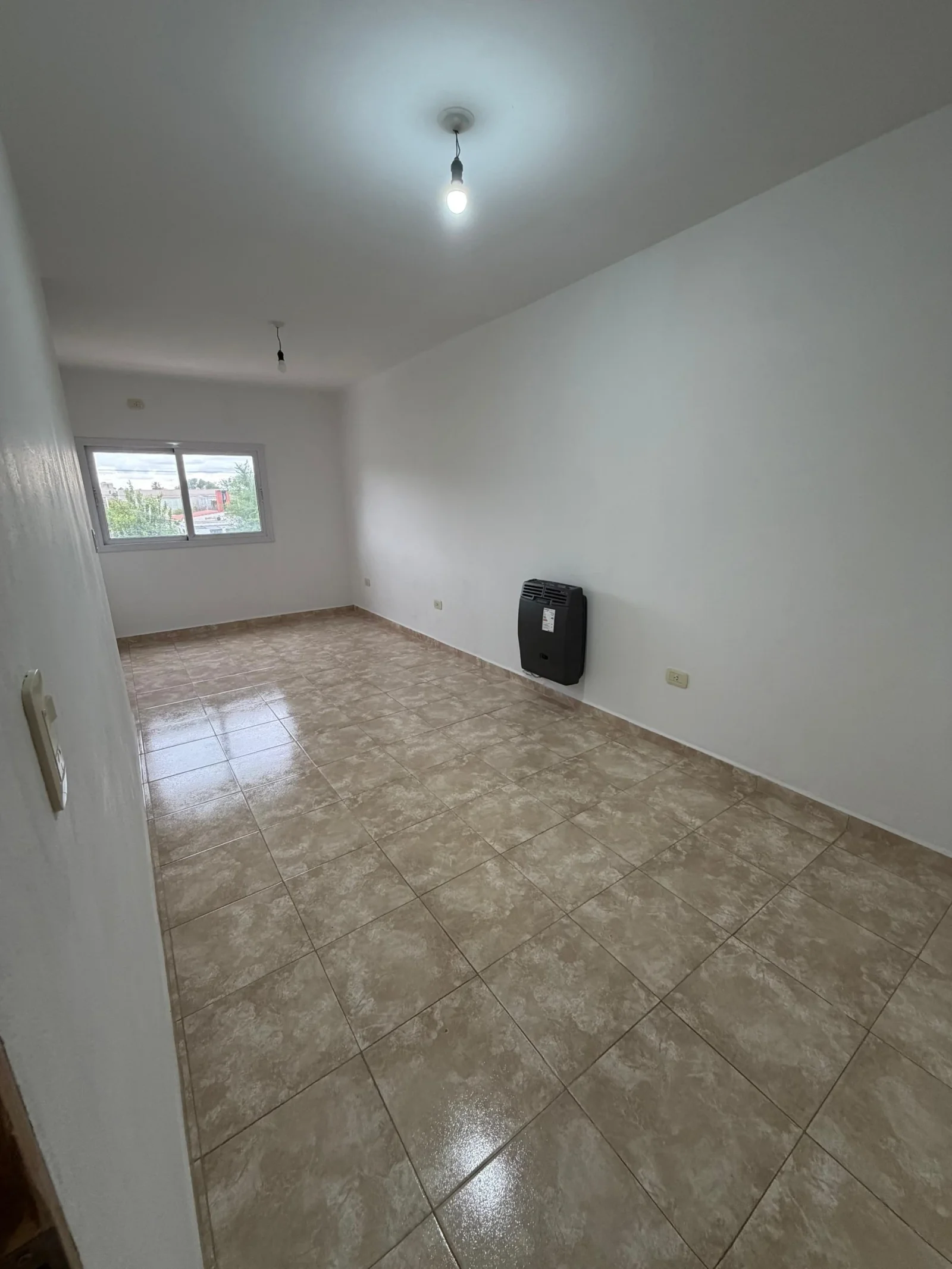 Casa en alquiler c/ cochera en Almafuerte - Imagen 5
