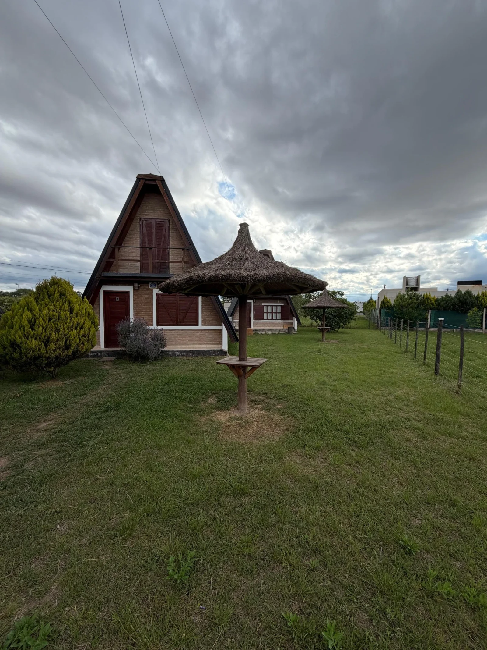 Casa en alquiler c/ cochera en Almafuerte - Imagen 1