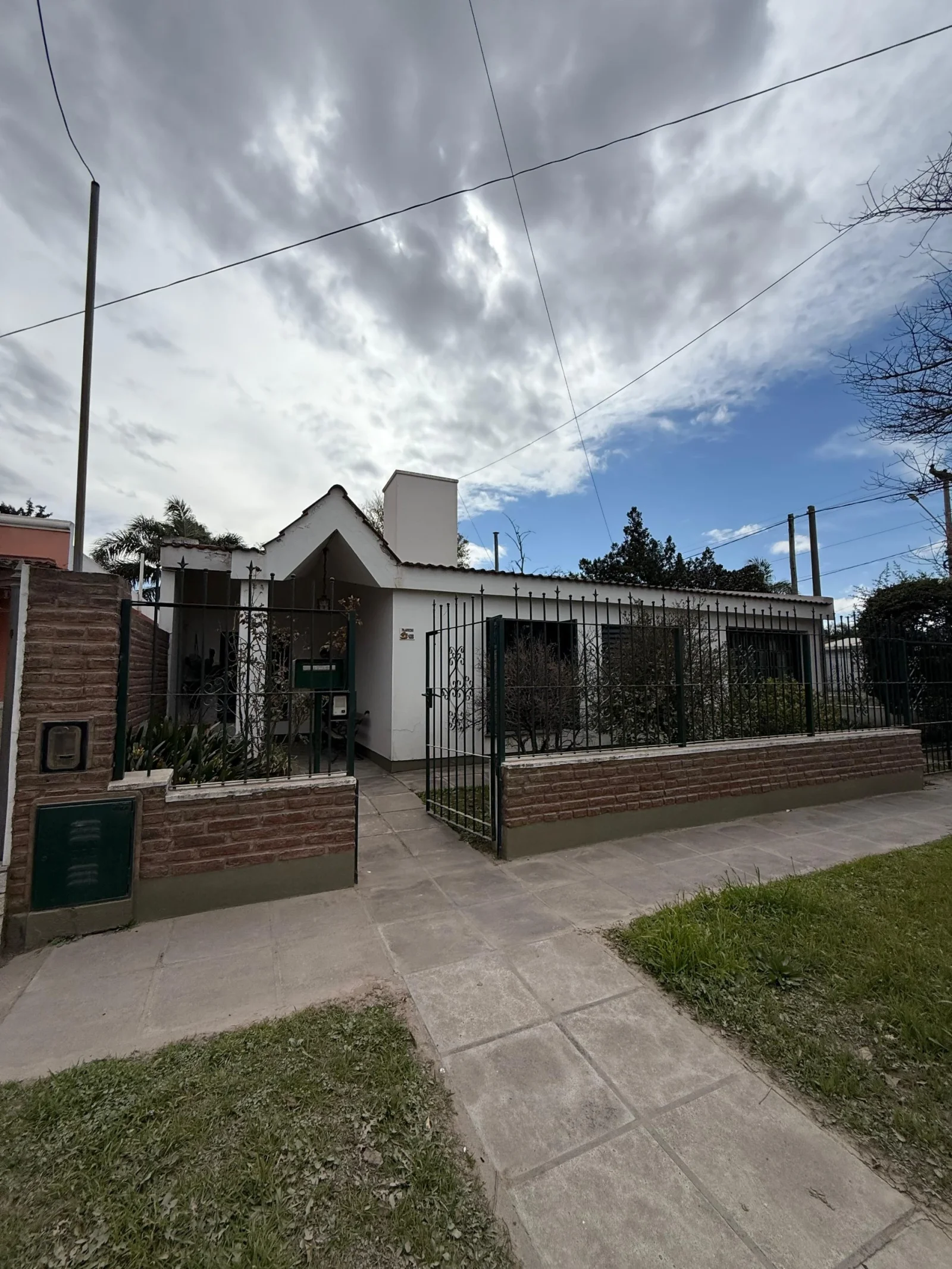 Casa en venta c/ cochera en Almafuerte - Imagen 1