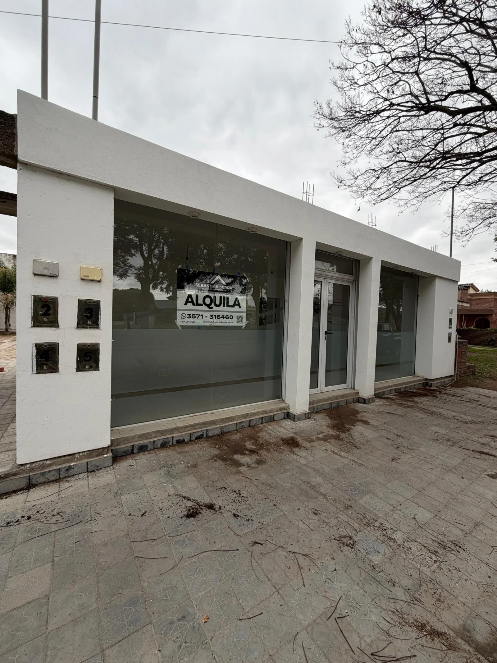 Local comercial en alquiler ubicado en Almafuerte - Imagen 2