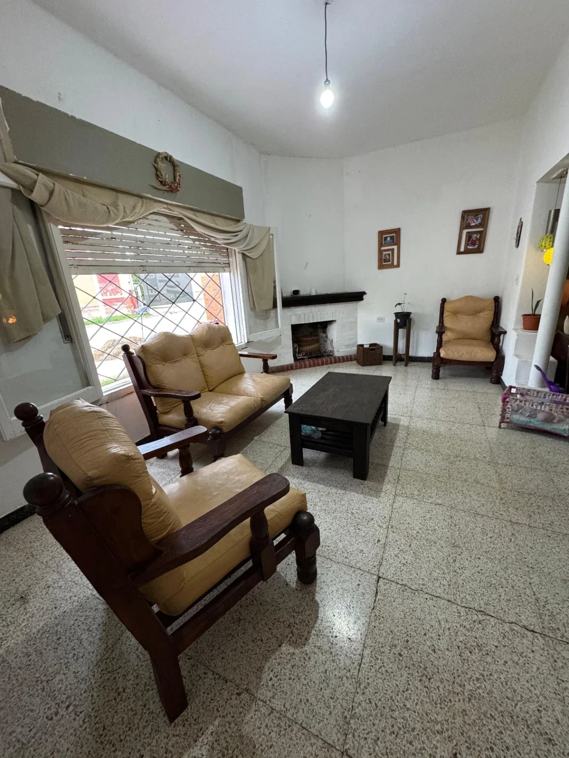 Casa en venta de 2 dormitorios c/ cochera en Almafuerte - Imagen 2