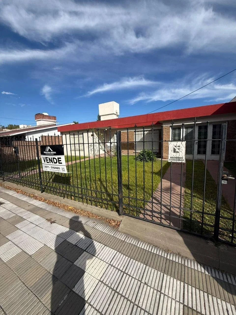 Casa en venta c/ cochera en Almafuerte - Imagen 1