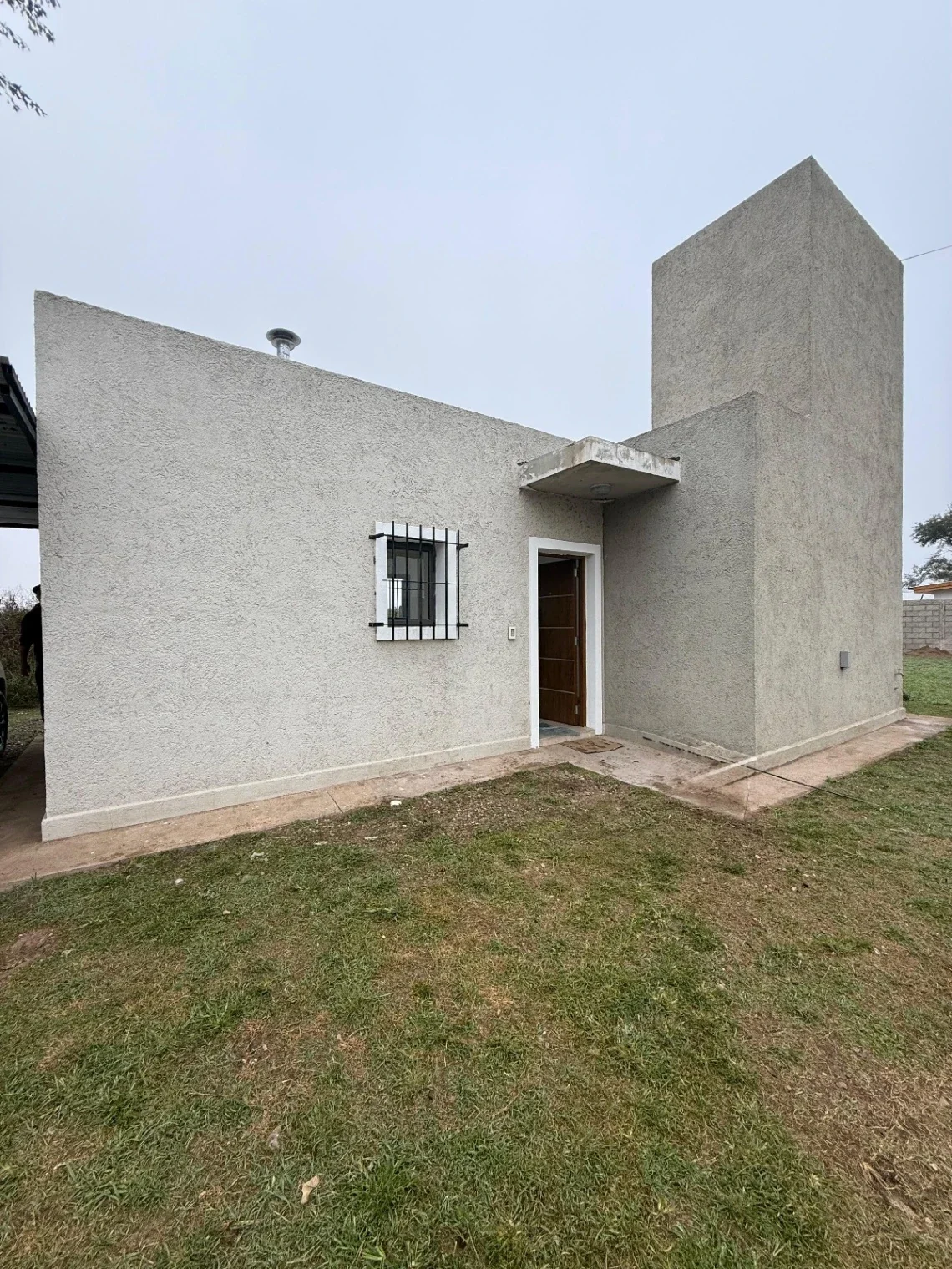 Casa en alquiler c/ cochera en Almafuerte - Imagen 1