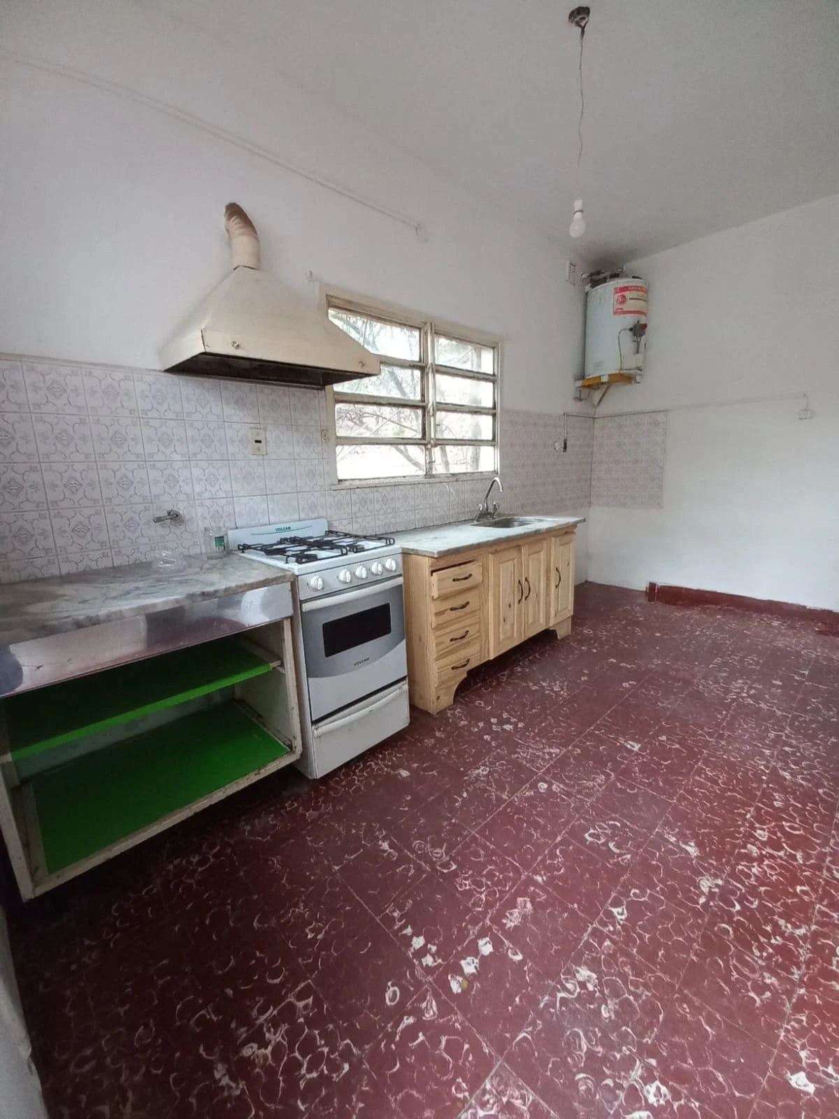 Casa en venta de 3 dormitorios c/ cochera en Punta Alta - Imagen 4