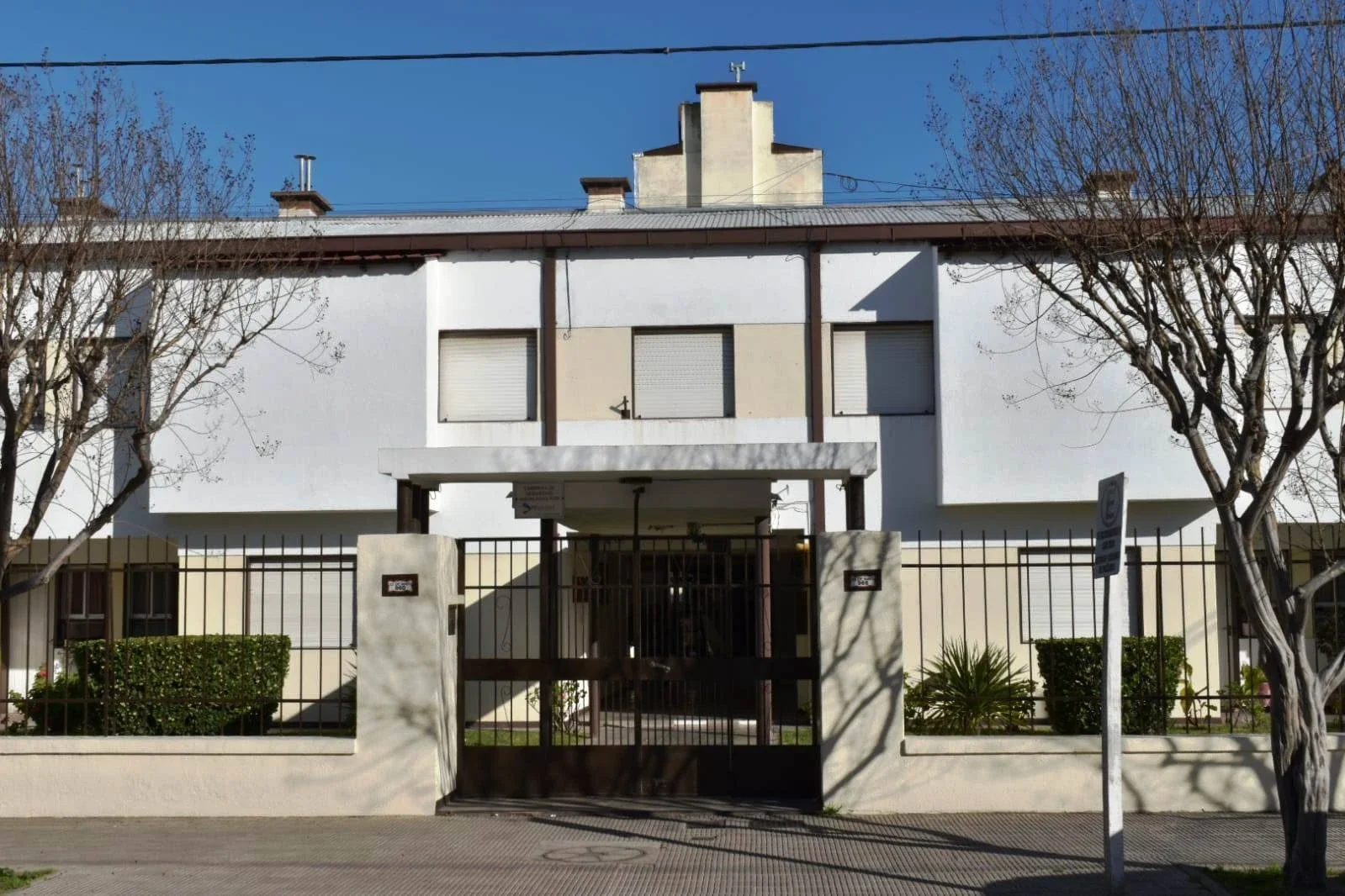 Hermoso departamento de 3 dormitorios en Punta Alta - Imagen 1