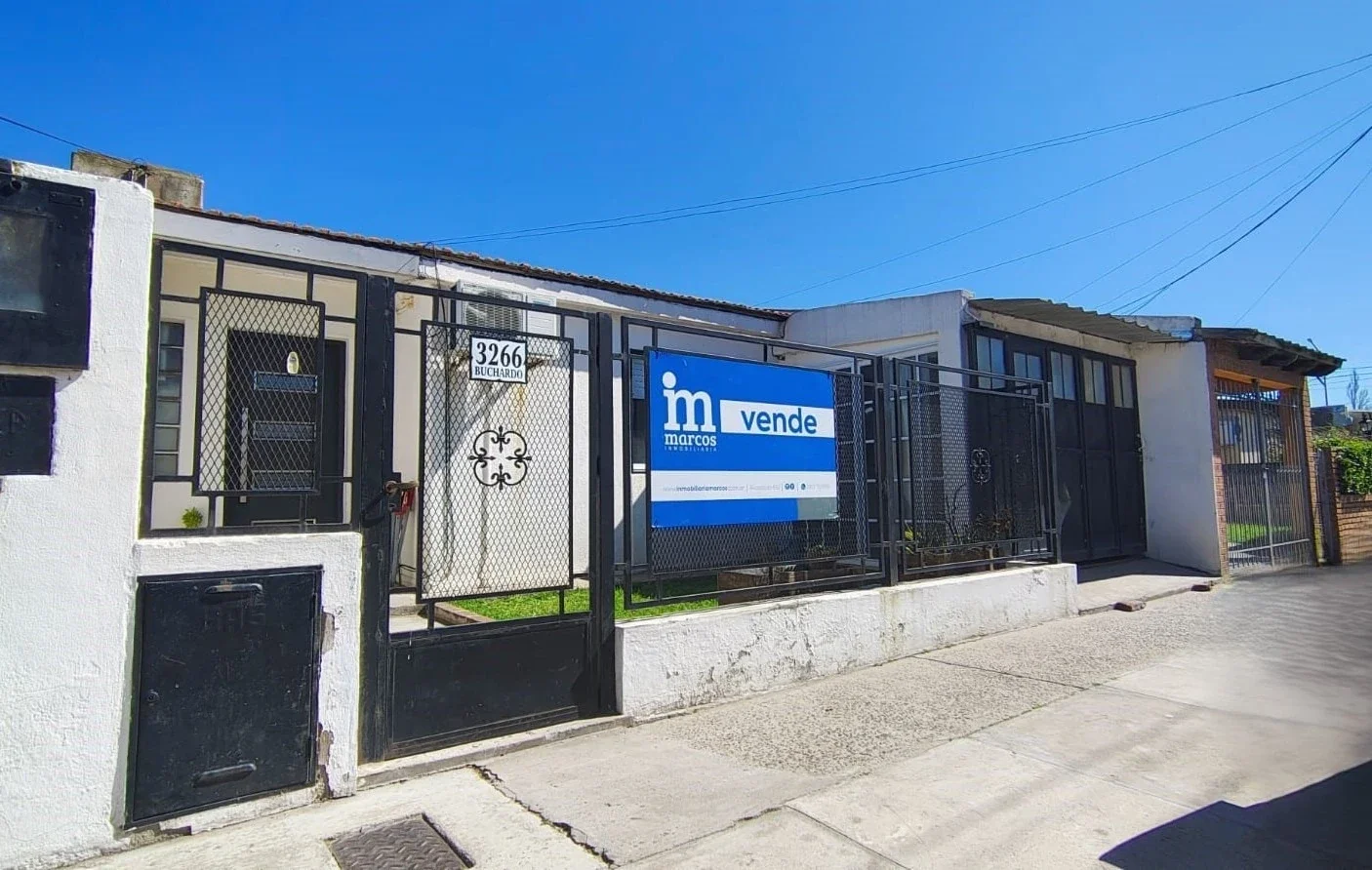 Casa en venta c/ cochera en Punta Alta - Imagen 1