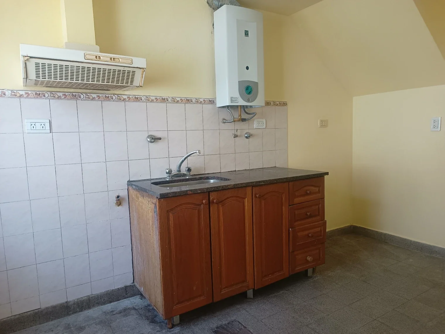 Dúplex en venta de 2 dormitorios c/ cochera en Punta Alta - Imagen 4