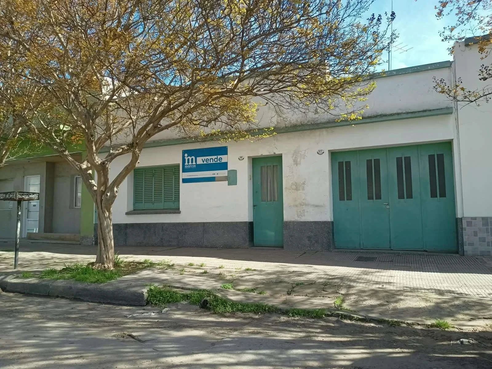 Casa en venta c/ cochera en Punta Alta - Imagen 1