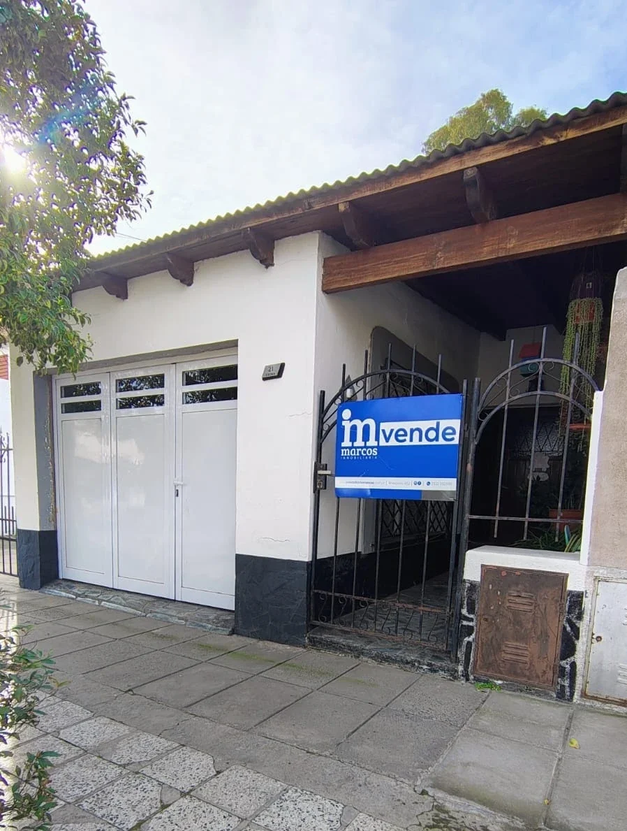 Dúplex en venta de 2 dormitorios c/ cochera en Punta Alta - Imagen 1