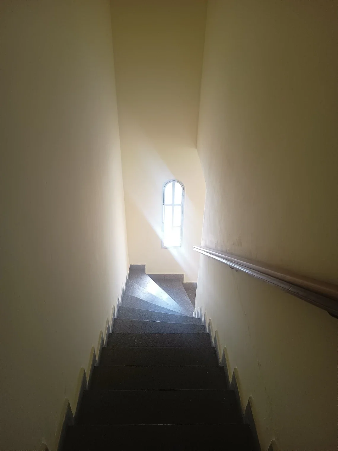 Dúplex en venta de 2 dormitorios c/ cochera en Punta Alta - Imagen 5