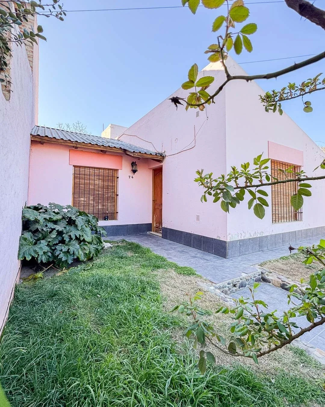 Casa en venta en Cervantes - Imagen 2